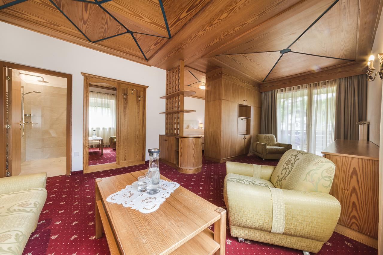 Hotel Theresia San Leonardo in Passiria Zewnętrze zdjęcie