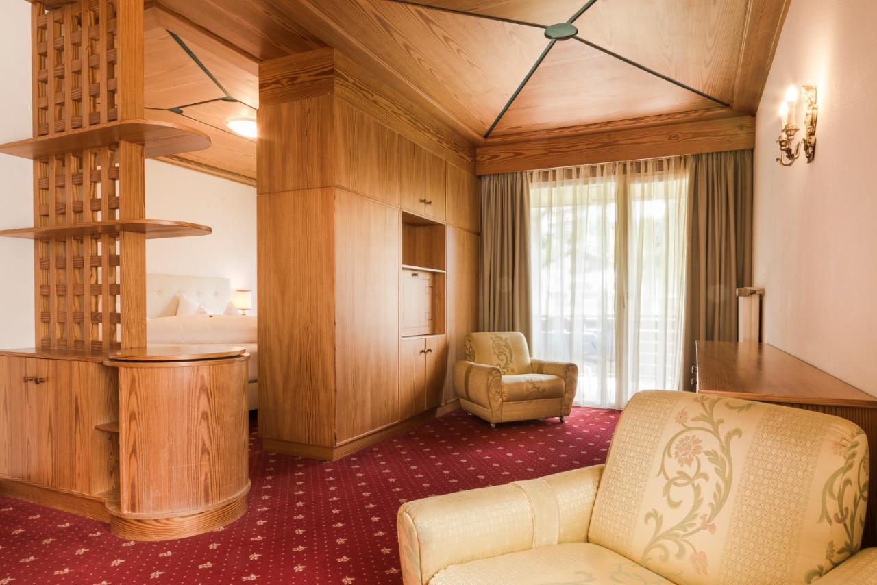 Hotel Theresia San Leonardo in Passiria Zewnętrze zdjęcie